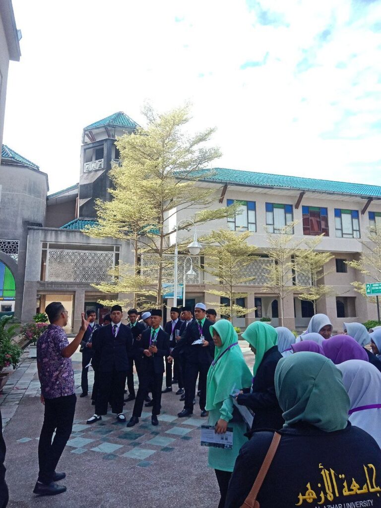 Local Visit: SMU(A)Khairiah Pasir Puteh, Kelantan